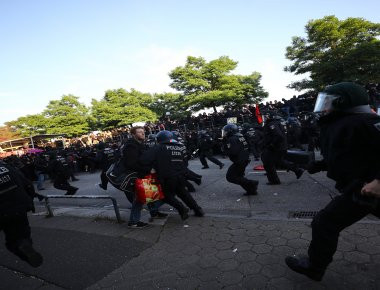 Υπό έλεγχο η κατάσταση στο Αμβούργο μετά τα βίαια επεισόδια (φωτό, βίντεο) (upd)